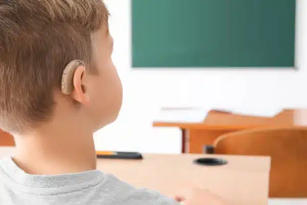 Perda auditiva infantil