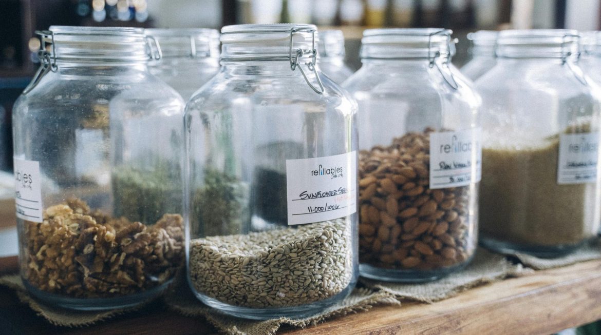 Entenda a importância de ler o rótulo dos alimentos e a nova legislação sobre rotulagem no Brasil